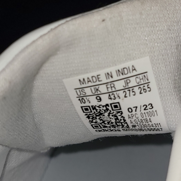 Women's White and Gold Stan Smiths - Picture 8 of 10